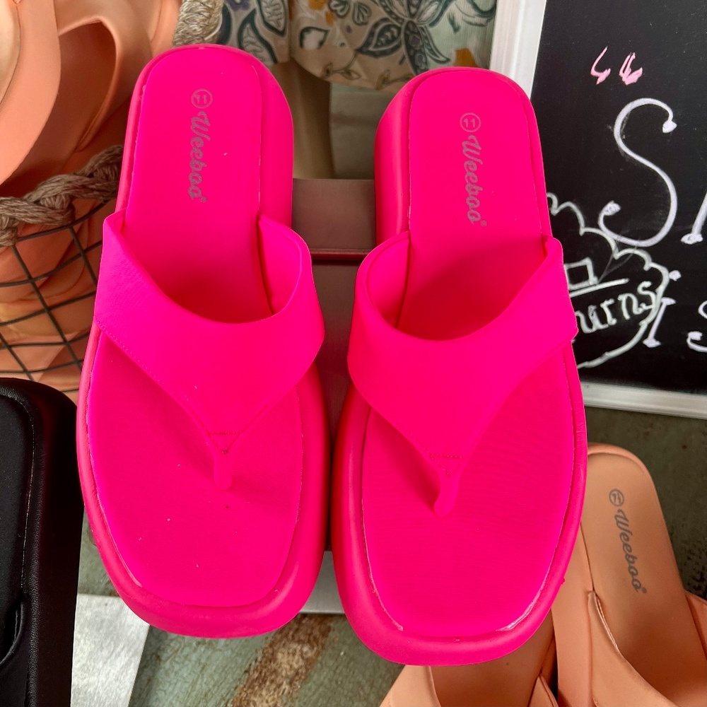 NEW Platform Flip Flops - Neon Pink